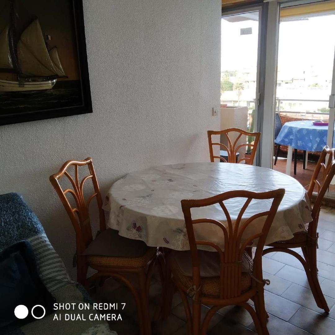 Appartement T2 Vue Mer Et Port,2 Balcons, Parking Prive Canet-en-Roussillon Exterior foto